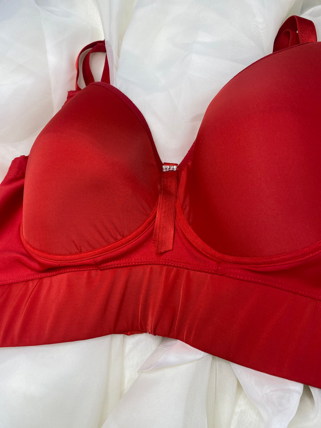 Bra Zafiro Rojo Liso Talla 38